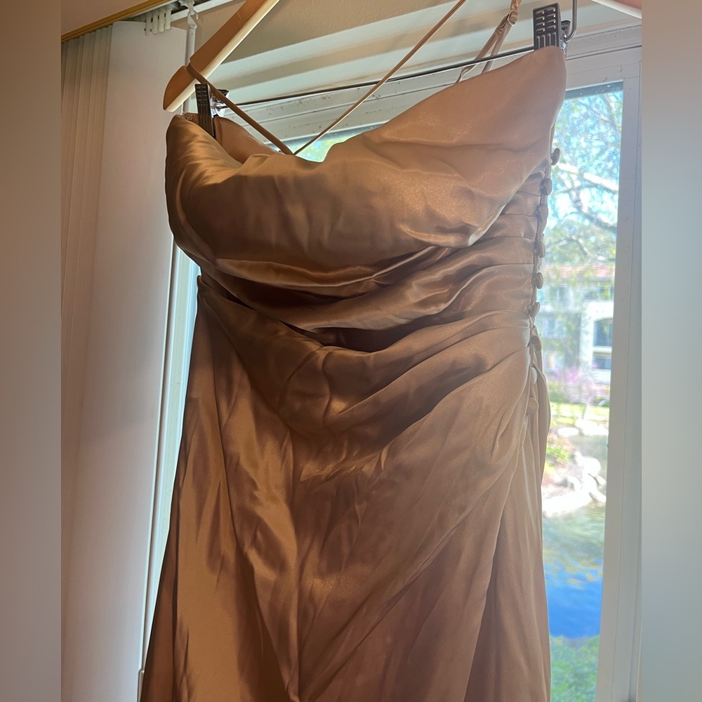 David's Bridal Galina Signature Charmeuse Draped One-Shoulder Dress Size 8